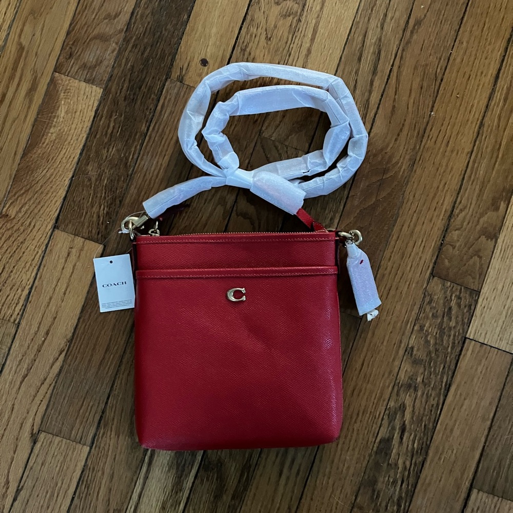 NWT Coach Kitt Crossbody Messenger Bag
